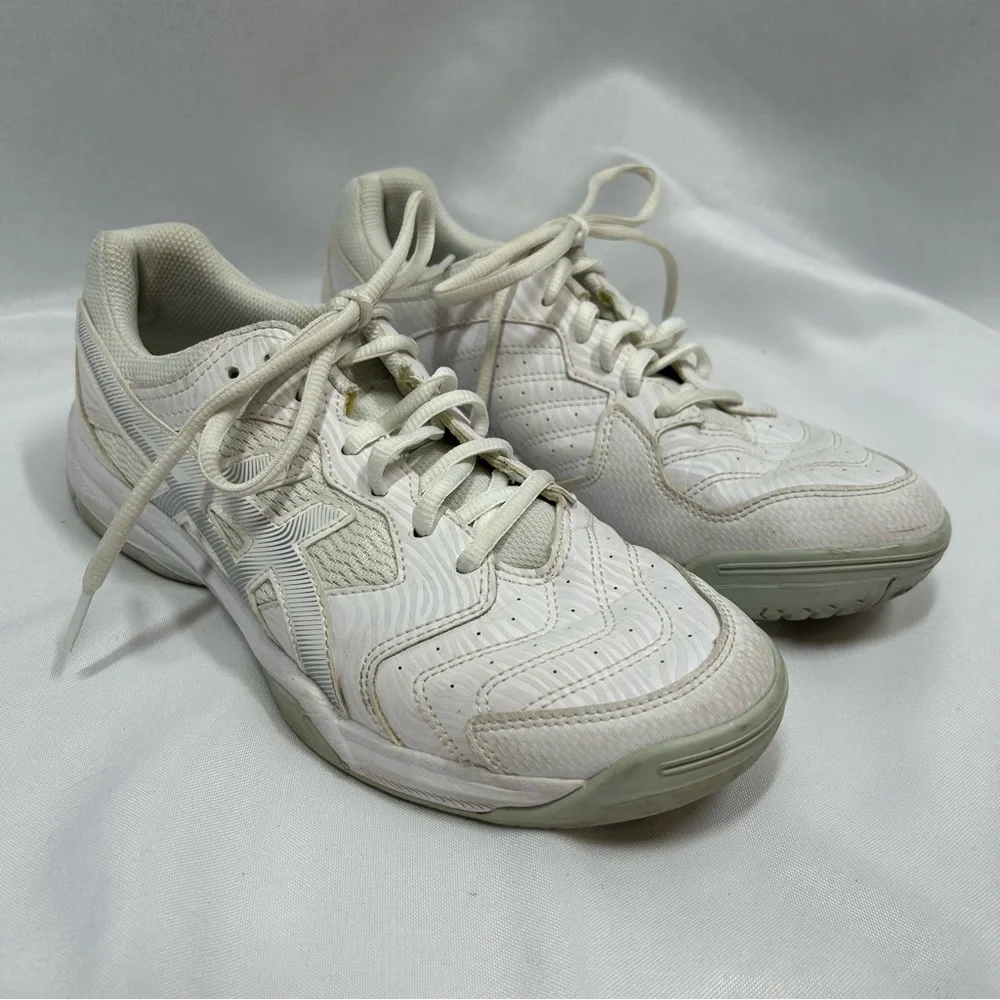 Asics | White Tennis Shoes Lace Up Women’s Size 8.5